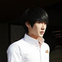 清新帅气韩国男生头像图片_WWW.WHOISQQ.COM