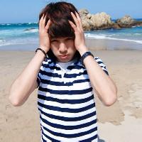 男生带戒指头像图片_WWW.WHOISQQ.COM