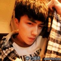 沉默帅气男生头像图片_WWW.WHOISQQ.COM