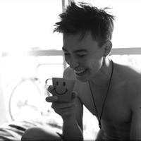 qq头像图片发泄男生_WWW.WHOISQQ.COM