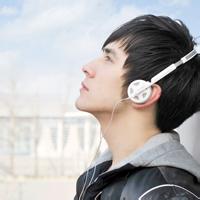 短发男生侧脸头像图片_WWW.WHOISQQ.COM