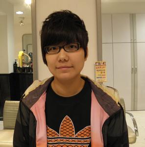 短发男生侧脸头像图片_WWW.WHOISQQ.COM