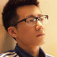 qq头像图片男生带黑眼睛_WWW.WHOISQQ.COM
