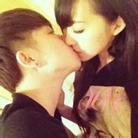 女生吻男生头像图片_WWW.WHOISQQ.COM