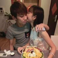 女生吻男生头像图片_WWW.WHOISQQ.COM