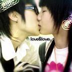 女生吻男生头像图片_WWW.WHOISQQ.COM