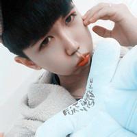 13岁qq齐刘海男生头像图片_WWW.WHOISQQ.COM