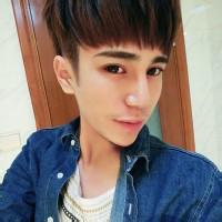 13岁qq齐刘海男生头像图片_WWW.WHOISQQ.COM
