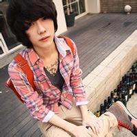 13岁qq齐刘海男生头像图片_WWW.WHOISQQ.COM