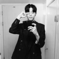 中分复古男生头像图片_WWW.WHOISQQ.COM