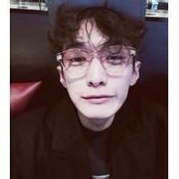 中分复古男生头像图片_WWW.WHOISQQ.COM