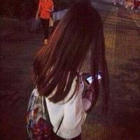 qq头像图片男生背影红色_WWW.WHOISQQ.COM