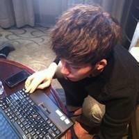 男生做饭时候的头像图片_WWW.WHOISQQ.COM