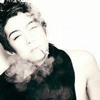 qq头像图片男生伤抽烟_WWW.WHOISQQ.COM