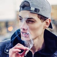 qq男生头像图片同一个人_WWW.WHOISQQ.COM