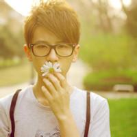 最新阳光男生头像图片_WWW.WHOISQQ.COM
