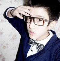 圆形男生后背头像图片_WWW.WHOISQQ.COM