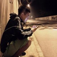 qq男生头像图片孤单_WWW.WHOISQQ.COM