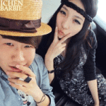 男生抱狗狗睡觉头像图片_WWW.WHOISQQ.COM