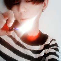 悲情男生头像图片_WWW.WHOISQQ.COM