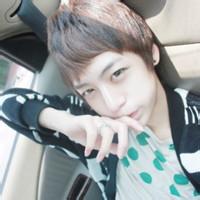 qq男生头像图片在彩虹旁边_WWW.WHOISQQ.COM