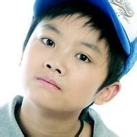 qq男生头像图片在彩虹旁边_WWW.WHOISQQ.COM