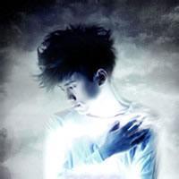 男生手拿篮球头像图片_WWW.WHOISQQ.COM