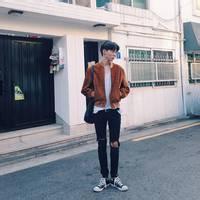 下雨天男生头像图片_WWW.WHOISQQ.COM