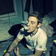 下雨天男生头像图片_WWW.WHOISQQ.COM