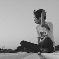qq头像图片男生灰_WWW.WHOISQQ.COM