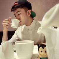 qq头像图片低头男生带帽子_WWW.WHOISQQ.COM