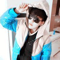 qq头像图片低头男生带帽子_WWW.WHOISQQ.COM