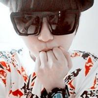 qq墨镜男生头像图片吧_WWW.WHOISQQ.COM
