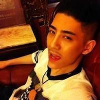 qq头像图片男生小胡子_WWW.WHOISQQ.COM