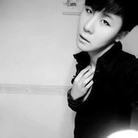 灰白头像图片男生生活照_WWW.WHOISQQ.COM