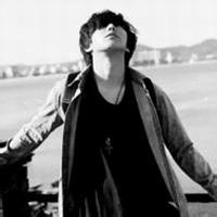 灰白头像图片男生生活照_WWW.WHOISQQ.COM