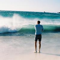 qq头像图片男生背影足球_WWW.WHOISQQ.COM