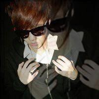 qq头像图片男生影子_WWW.WHOISQQ.COM