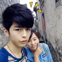 qq头像图片男生成熟带眼镜_WWW.WHOISQQ.COM