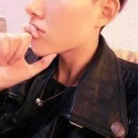 男生摸扎头像图片_WWW.WHOISQQ.COM