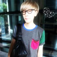 男生西装衬衣头像图片_WWW.WHOISQQ.COM