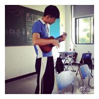 深圳校服男生头像图片全身_WWW.WHOISQQ.COM