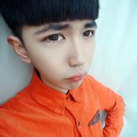 qq头像图片男生卖萌的_WWW.WHOISQQ.COM