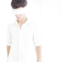 白色衬衣男生qq头像图片_WWW.WHOISQQ.COM