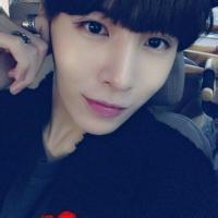 qq男生妖孽头像图片_WWW.WHOISQQ.COM
