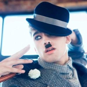 心动则痛男生头像图片_WWW.WHOISQQ.COM