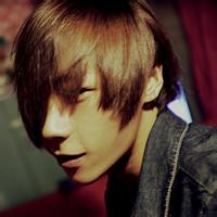 qq头像图片男生潮韩国_WWW.WHOISQQ.COM