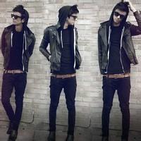 靠墙男生头像图片欧美_WWW.WHOISQQ.COM