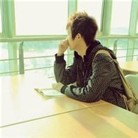 qq头像图片男生背景是校园_WWW.WHOISQQ.COM