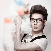 qq头像图片男生下跪磕头_WWW.WHOISQQ.COM